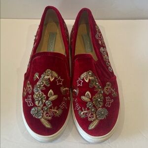 Embroidered Red Velvet Slip-On Shoes Betsy Johnson Size 10
